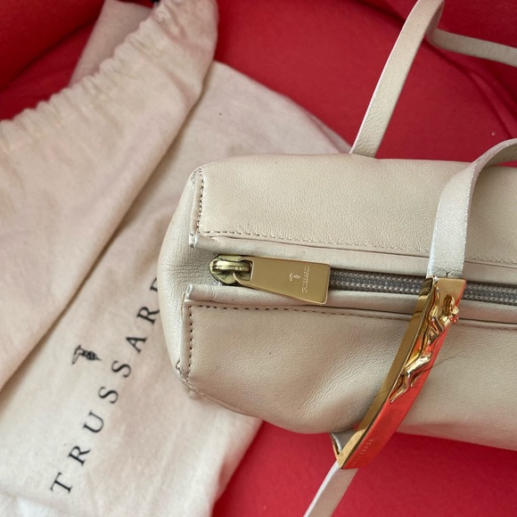 Small but roomy from ๐ฎ๐น - Picture 2 of 5